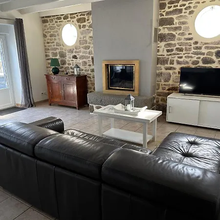 بيت للعطل La Maison Du Chene 3 *